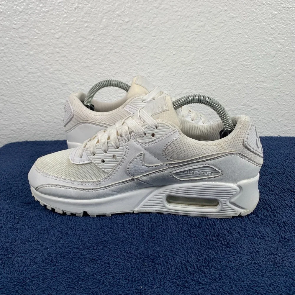 Nike Air Max 90 Womens Size 5.5 White Shoes Athletic Sneakers